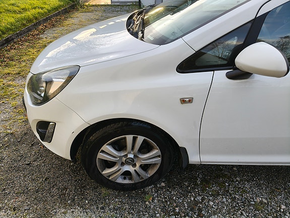 Opel Corsa 2 of 24