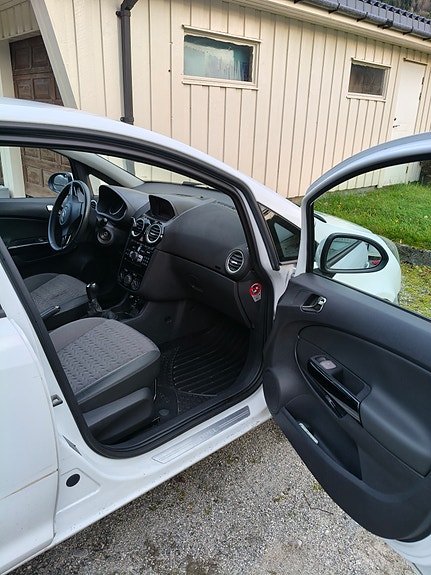 Opel Corsa 20 of 24