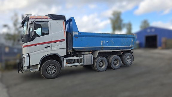 Volvo FH 8x4 tippbil – 2017 – kun 273 323 km 2 of 5