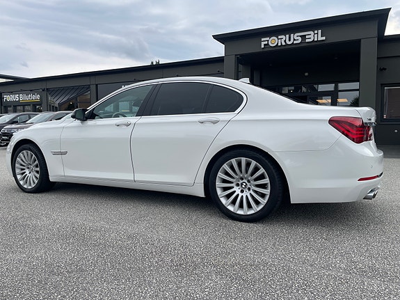 BMW 730d 5 of 30
