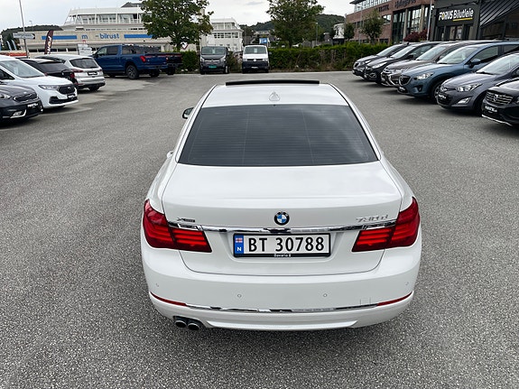 BMW 730d 8 of 30
