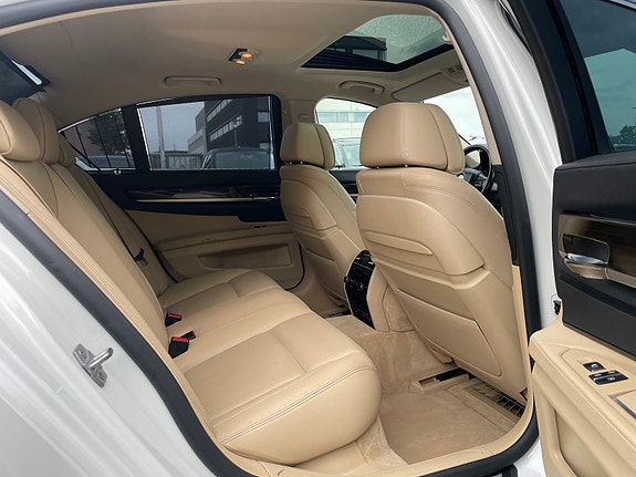 BMW 730d 16 of 30