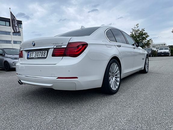 BMW 730d 9 of 30