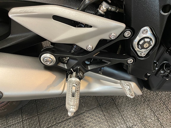 Triumph Street Triple RS 765 *** SERVICE/GARANTI *** 16 of 30