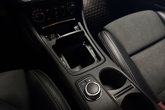 Mercedes-Benz A180 16 of 25