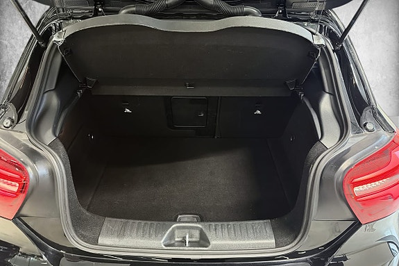 Mercedes-Benz A180 25 of 25