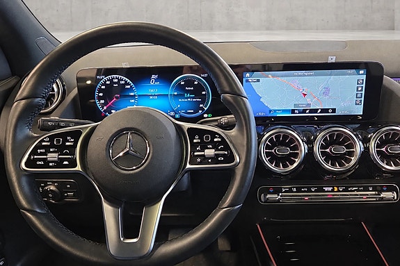 Mercedes-Benz EQA300 10 of 29