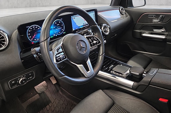 Mercedes-Benz EQA300 11 of 29