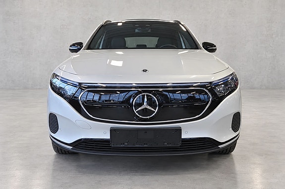 Mercedes-Benz EQA300 8 of 29