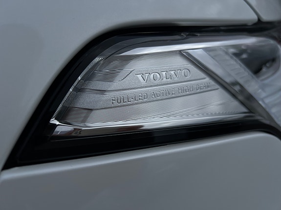 Volvo XC90 9 of 30