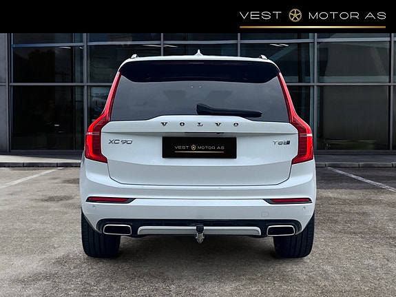Volvo XC90 6 of 30
