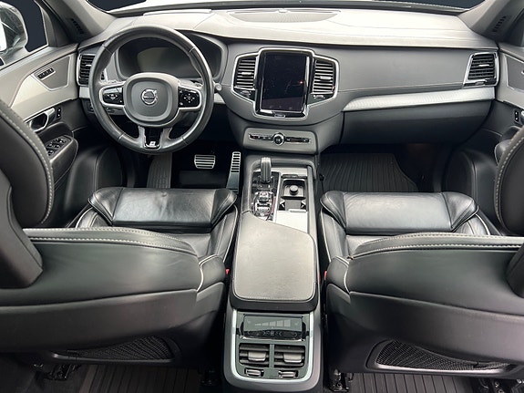 Volvo XC90 15 of 30