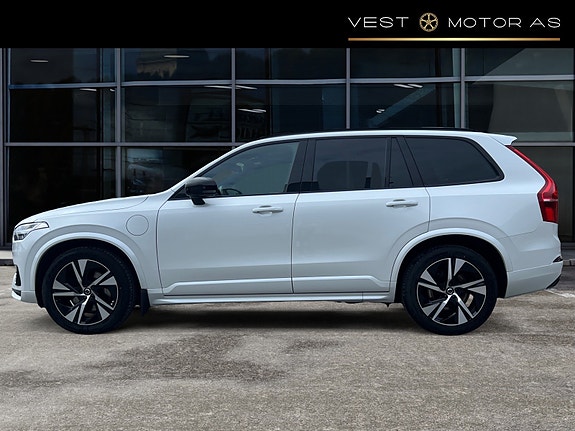 Volvo XC90 4 of 30