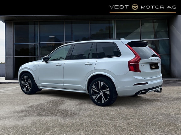 Volvo XC90 5 of 30