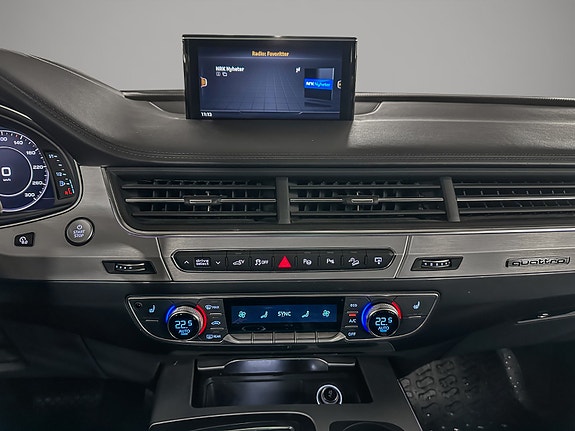 Audi Q7 20 of 30