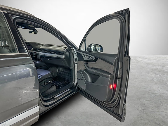 Audi Q7 24 of 30