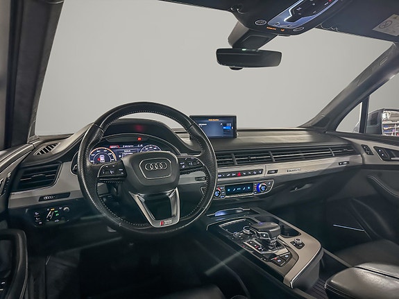 Audi Q7 14 of 30
