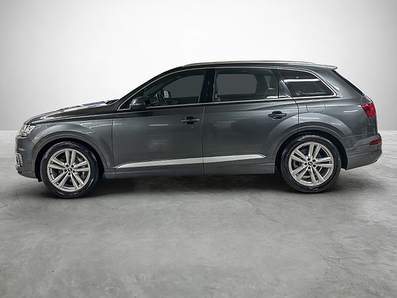 Audi Q7 2 of 30