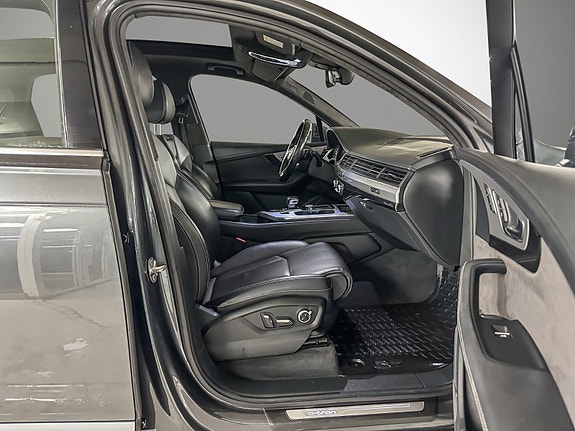 Audi Q7 23 of 30