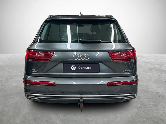 Audi Q7 4 of 30