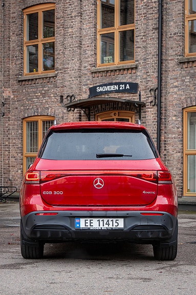 Mercedes-Benz EQB300 7 of 30