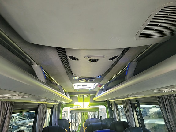 Mercedes-Benz Sprinter 519 17seter 16 of 20