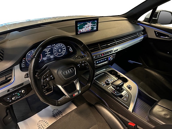 Audi Q7 10 of 30