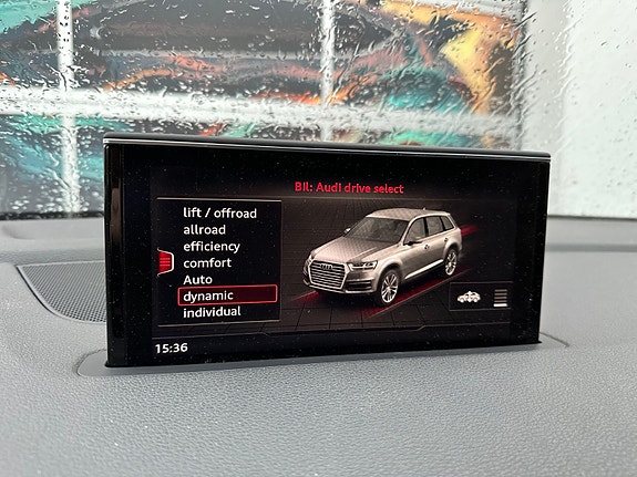Audi Q7 25 of 30