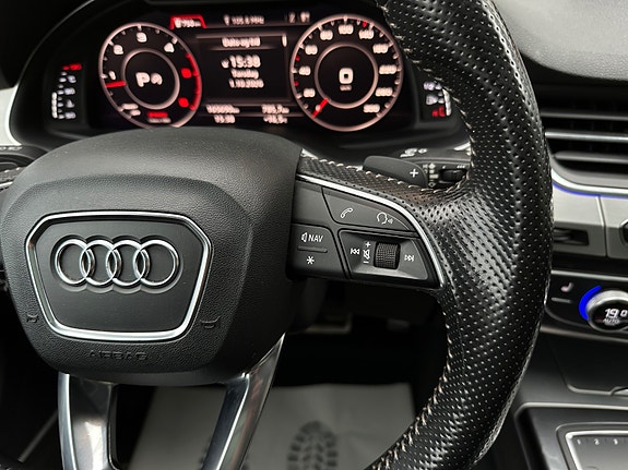 Audi Q7 17 of 30