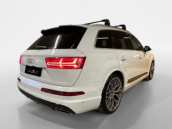 Audi Q7 7 of 30