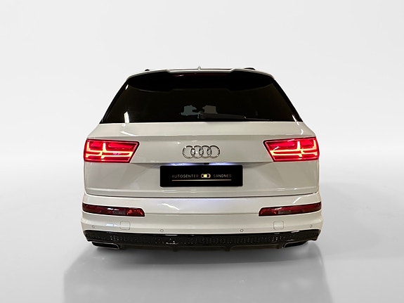 Audi Q7 6 of 30