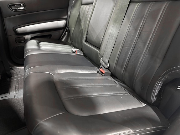 Nissan X-Trail 16 of 19