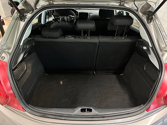 Peugeot 208 7 of 25