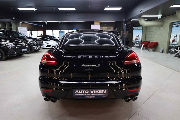 Porsche Panamera 7 of 30
