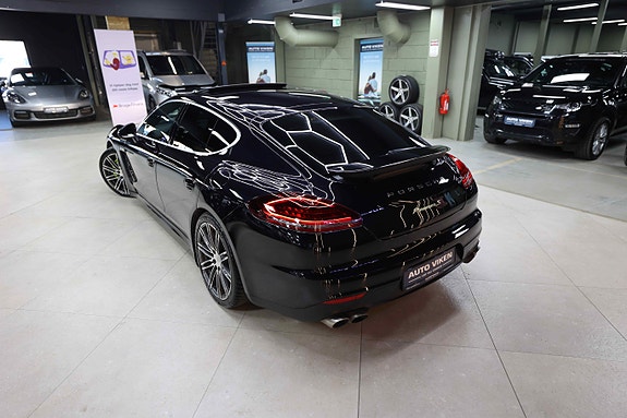 Porsche Panamera 14 of 30