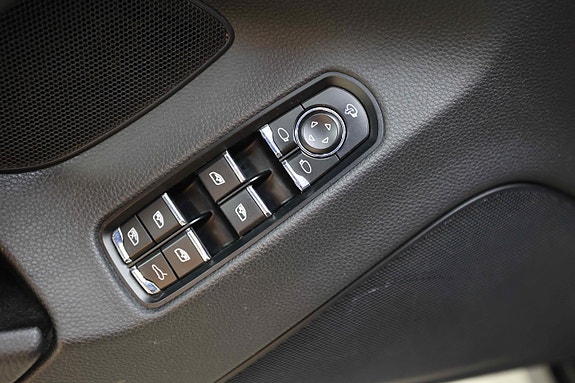Porsche Panamera 25 of 30