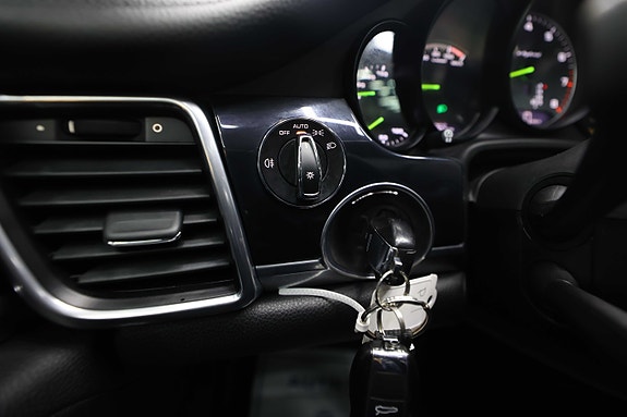 Porsche Panamera 30 of 30