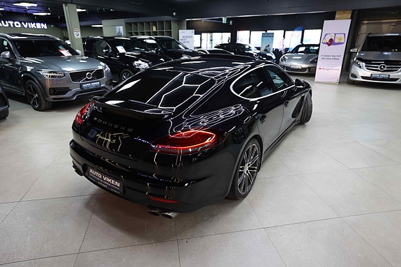 Porsche Panamera 16 of 30