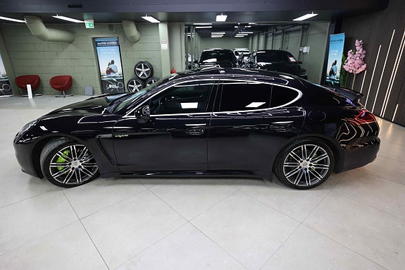 Porsche Panamera 13 of 30