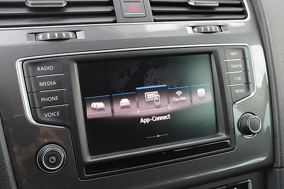 Volkswagen Golf Alltrack 26 of 30