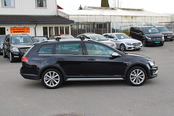 Volkswagen Golf Alltrack 3 of 30