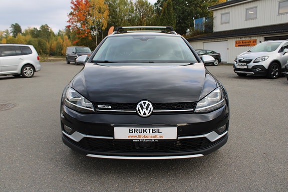 Volkswagen Golf Alltrack 10 of 30