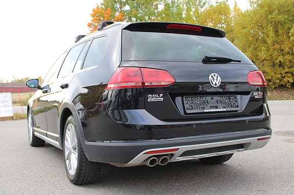Volkswagen Golf Alltrack 14 of 30