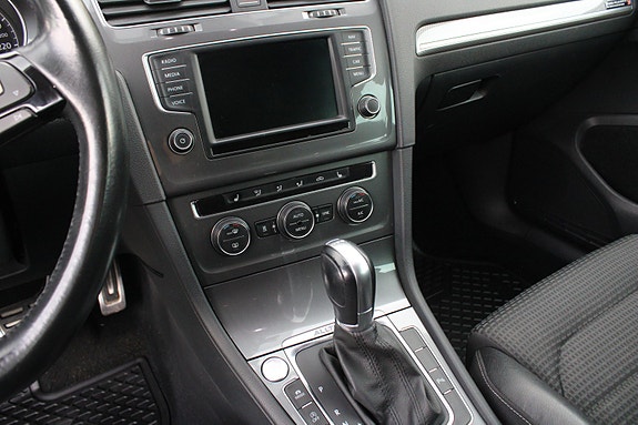 Volkswagen Golf Alltrack 23 of 30