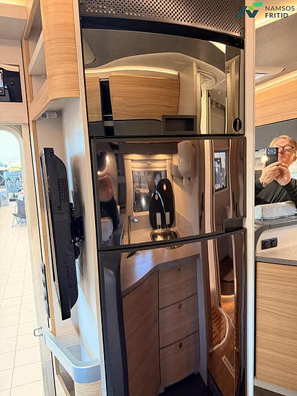 Dethleffs Pulse I 7051 | ALDE | Queenbed | Automat | Høy nyttelast | Senkeseng 15 of 24