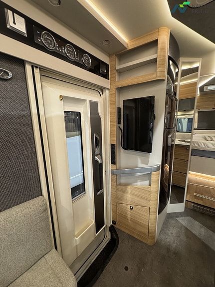 Dethleffs Pulse I 7051 | ALDE | Queenbed | Automat | Høy nyttelast | Senkeseng 16 of 27