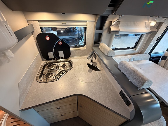 Dethleffs Pulse I 7051 | ALDE | Queenbed | Automat | Høy nyttelast | Senkeseng 12 of 24