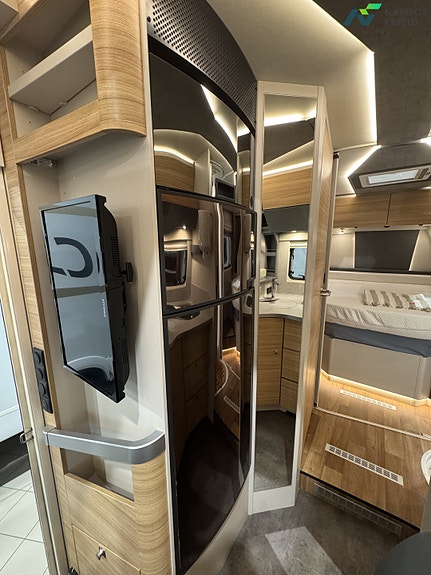 Dethleffs Pulse I 7051 | ALDE | Queenbed | Automat | Høy nyttelast | Senkeseng 19 of 27