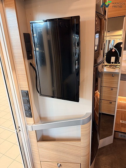 Dethleffs Pulse I 7051 | ALDE | Queenbed | Automat | Høy nyttelast | Senkeseng 13 of 24