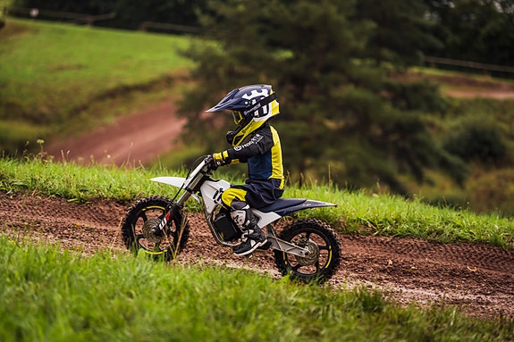 Husqvarna EE 2 Cross/Lek med eldrift - PÅ VEI INN! 2 of 30